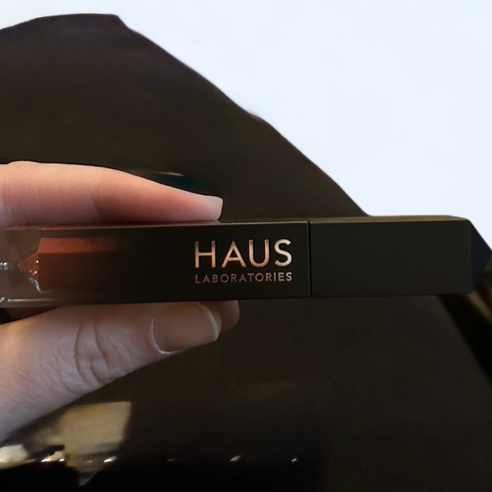 HAUS LABORATORIES by Lady Gaga – Le Riot Lip Gloss – Attitude (NEW) - Picture 4 of 5